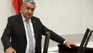 Serter: “İzmir’in üniversiteleri Saray’ın arka bahçesi gibi çalışıyor”