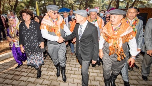 Soyer "Bu meydan diz çökmeyenlerin meydanıdır"