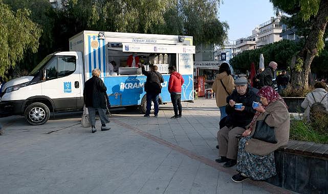 Kuşadası Belediyesi'nden içleri ısıtan ikram