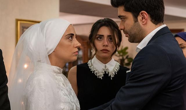 RTÜK'ün, Kızılcık Şerbeti'ne vermiş olduğu ceza bozuldu! Dizi tekrar ekranlara seyircisine dönüyor