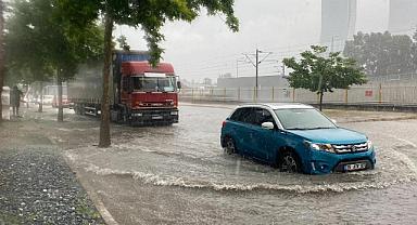 Saygılı'dan yağmur çıkışı: İzmir'i yenilemek zorundasınız!