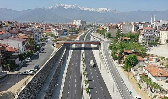Denizli'de 2 cadde trafiğe kapatıldı