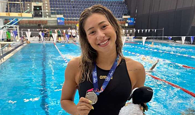 Aleyna Özkan, 23 Yaş Altı Avrupa Yüzme Şampiyonası'nda gümüş madalya kazandı