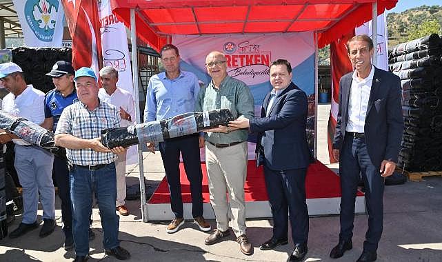 Başkan Ergün'den üzüm üreticilerine sergi bezi desteği