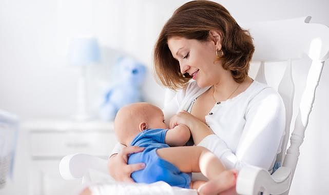 Çiçeği burnunda annelere özel emzirme tüyoları