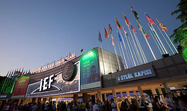 İzmir Fuarı'nda konser verecek isimler belli oldu!