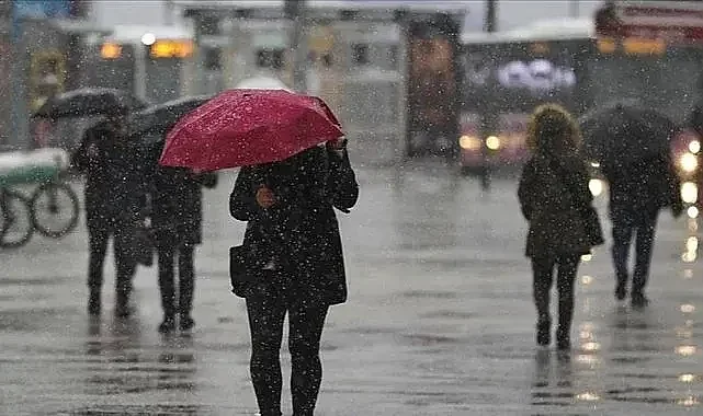 Meteoroloji'den sağanak ve fırtına uyarısı; Sıcak havalar ülke genelini terk ediyor