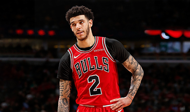 NBA yıldızı Lonzo Ball'dan kötü haber!