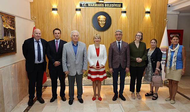 Birleşik Krallık Türkiye Büyükelçisi Jill Morris, Marmaris Belediye Başkanı Mehmet Oktay'ı ziyaret etti.