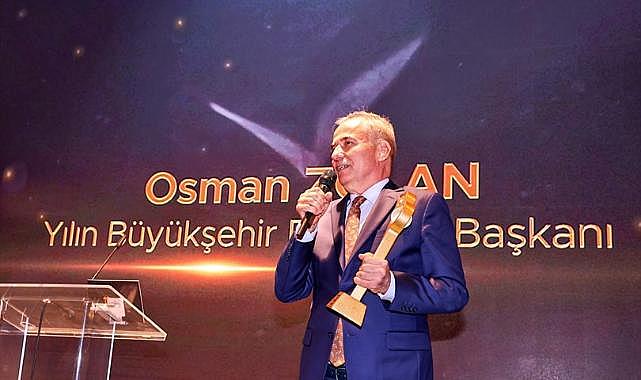 "Yılın Büyükşehir Belediye Başkanı" ödülü Başkan Zolan'a