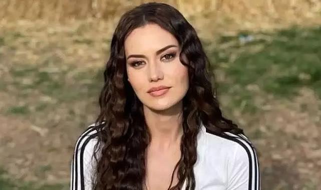 Fahriye Evcen'den makyajsız paylaşım...