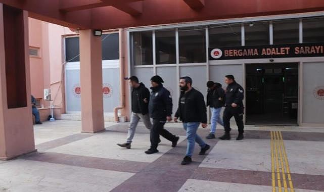 İzmir'de uyuşturucu operasyonu: 3 şüpheli tutuklandı