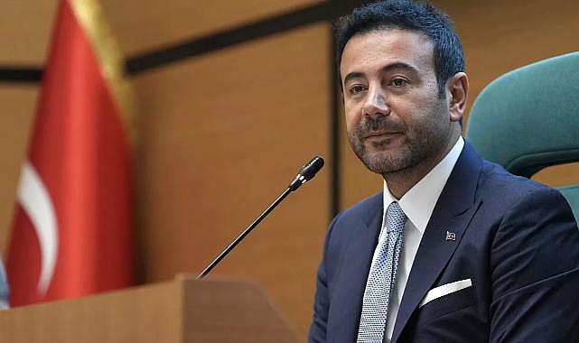 İzmirli Vekillerden Rıza Akpolat'a Sert Tepkiler: Karar Siyasi!