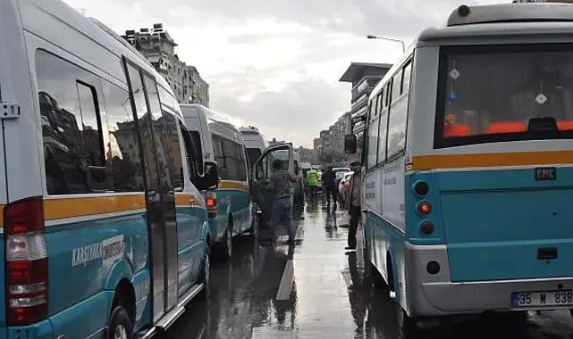 İzmir'in iki önemli minibüs hattı kontak kapattı! İzmir trafiği felç oldu!