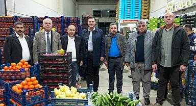 Başkan Zeyrek Sahurda Hal Esnafıyla Buluştu