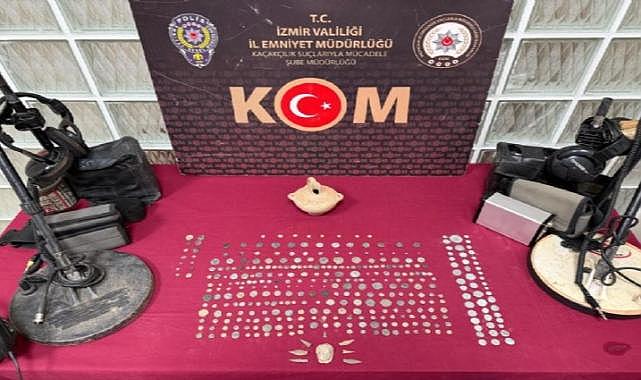 İzmir'de suç örgütü üyelerine tarihi eser temin eden 5 kişi yakalandı
