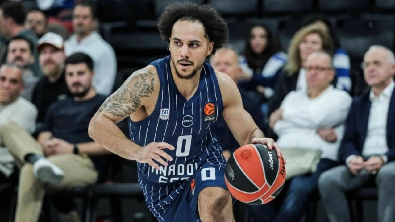 Anadolu Efes'te bir devir sona erdi: Shane Larkin ile yollar ayrıldı