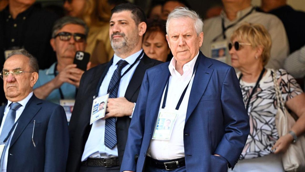 Aziz Yıldırım çok büyük geliyor! Fenerbahçe'ye kapı gibi stoper