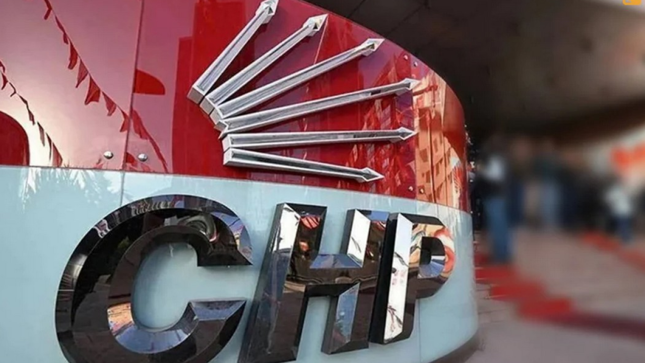CHP’de İsim ve Logo Mesaisi: AYM’den Cumhuriyetçi Milletin Partisi Kararı