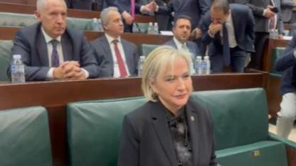 CHP'den istifa eden Nimet Özdemir AK Parti Grup Toplantısı'na geldi