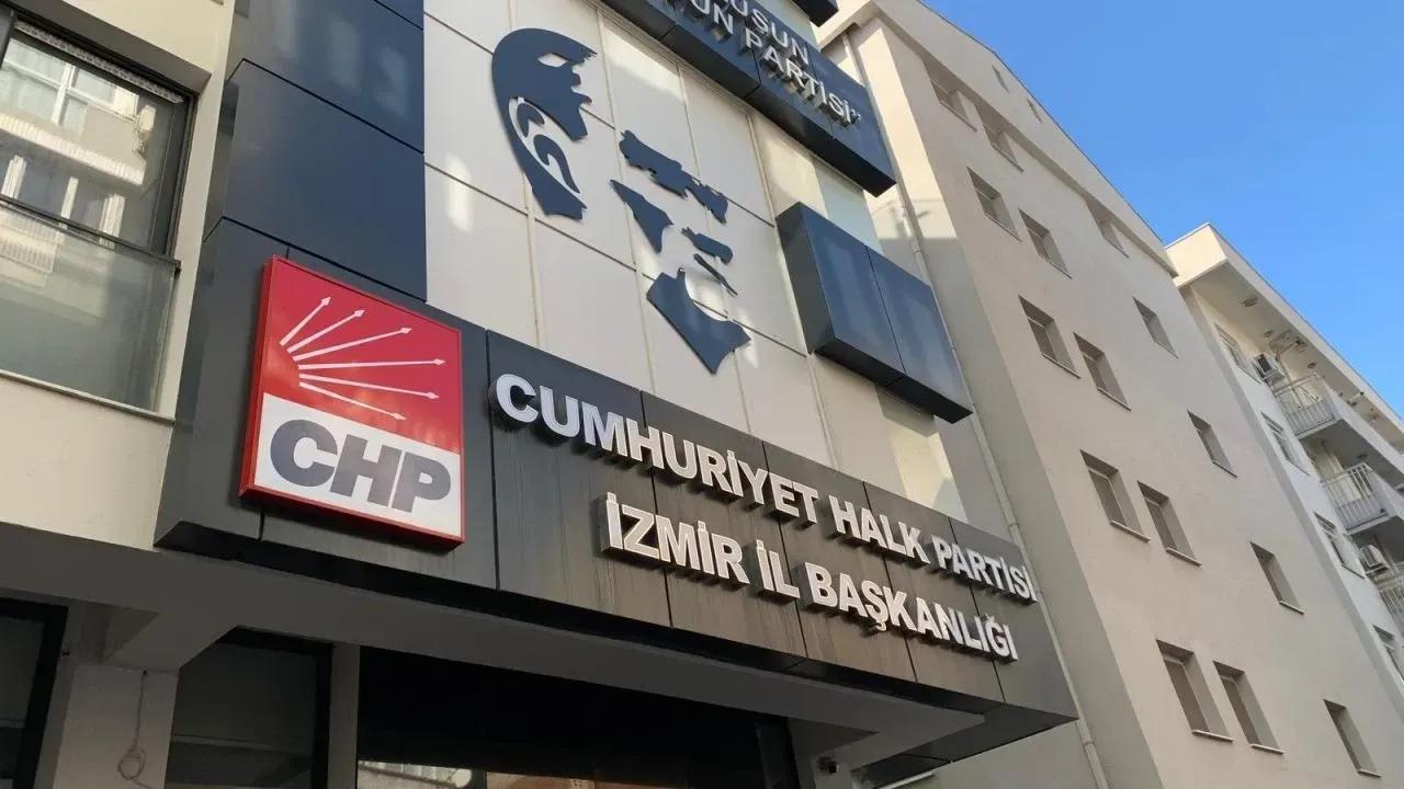 CHP’li 42 ilçe eski başkanından ortak bildiri: ‘Sandık çıkmadan o koltuğa oturulamaz’