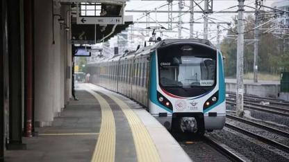 Yine Marmaray yine intihar... Seferler aksadı