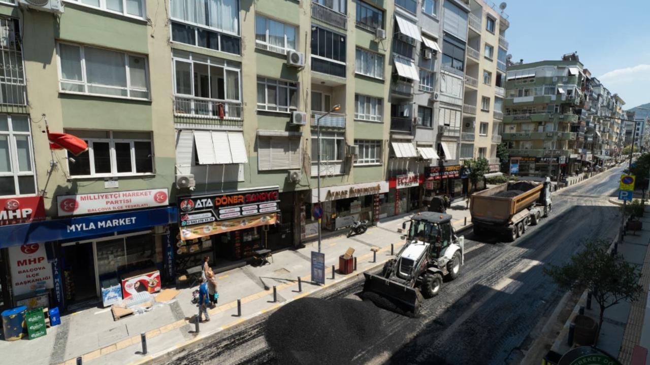 Balçova Ata Caddesi tamamen yenileniyor