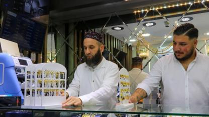 Çöp Sanıp Attı, 400 Bin Lira İçin Tonlarca Atık Arandı