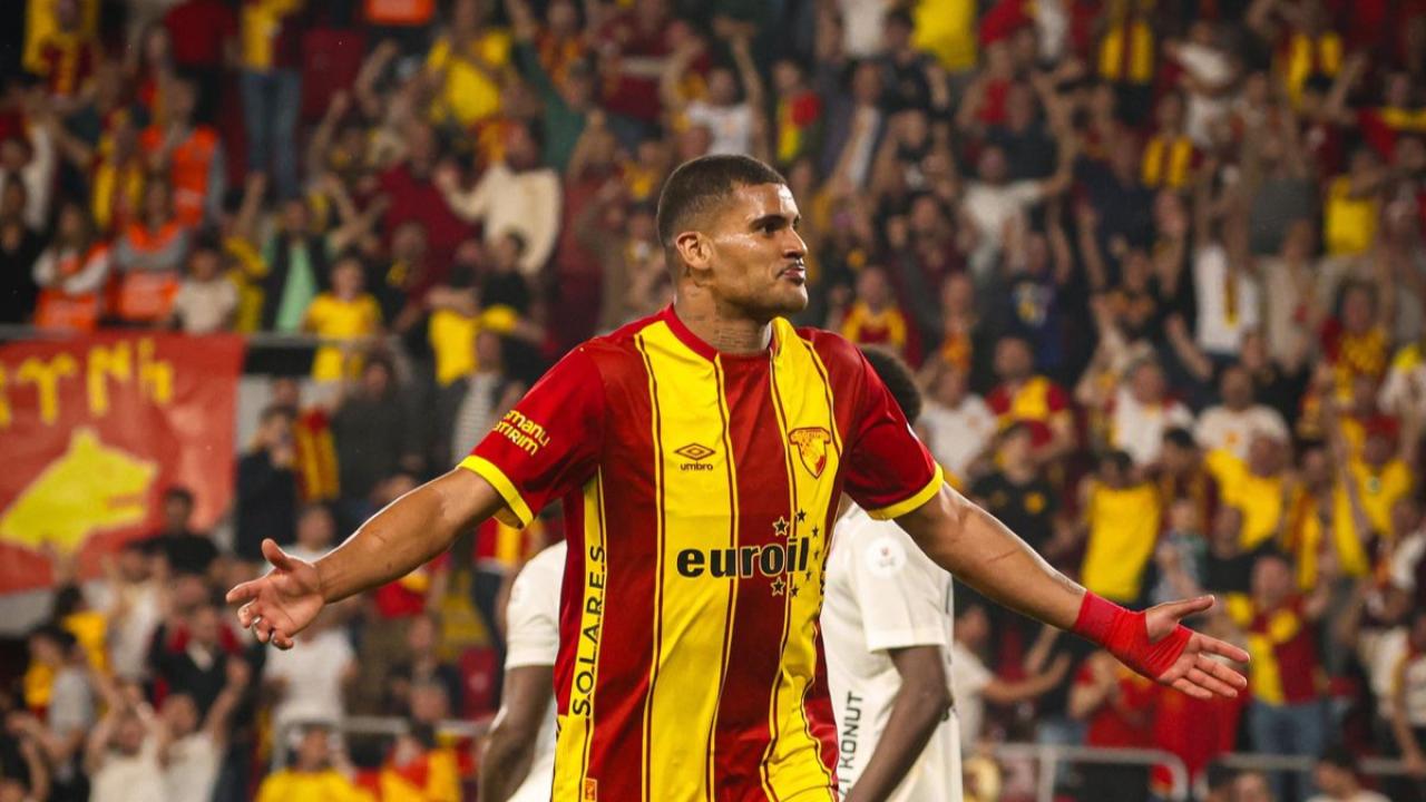 Göztepe'de Gözler Emersonn Transferinde