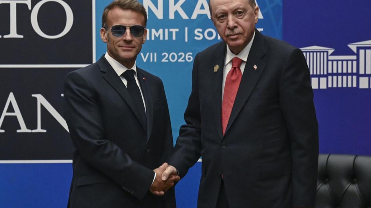 NATO Zirvesi'nde Kritik Buluşma! Erdoğan ile Macron Bir Araya Geldi