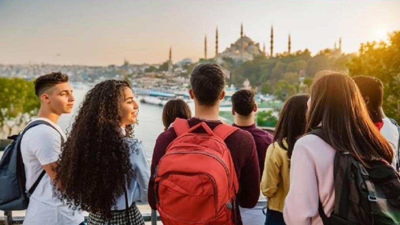 Türkiye'nin Genç Nüfusu 117 Ülkenin Toplam Nüfusunu Geride Bıraktı