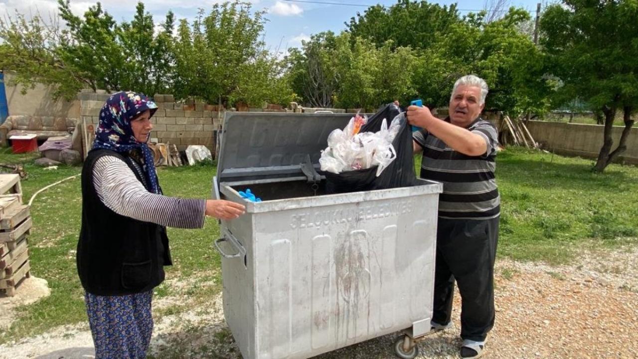 Yanlışlıkla çöpe attı! İçinden 400 bin lira çıkınca büyük şok yaşadı